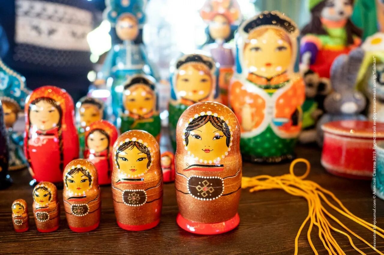 Виды народных промыслов. Декоративно прикладное искусство. Сувениры информация. Сувениры из ярославля. Сувенир подарок.