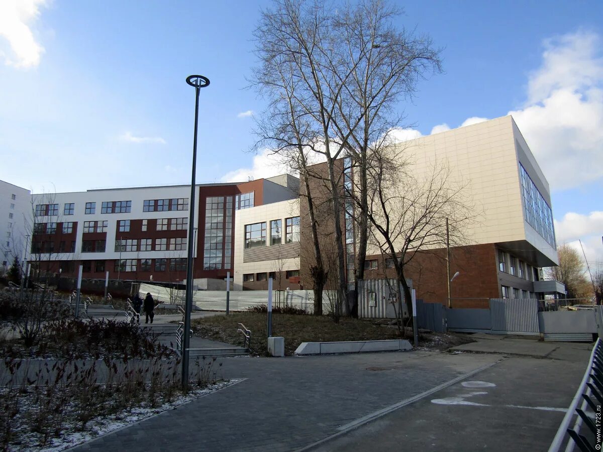 верх исетский бульвар 23 екатеринбург. номера школ в екатеринбурге. номера школ в екатеринбурге. номера школ в екатеринбурге. школа 1 екатеринбург виз бульвар 23.