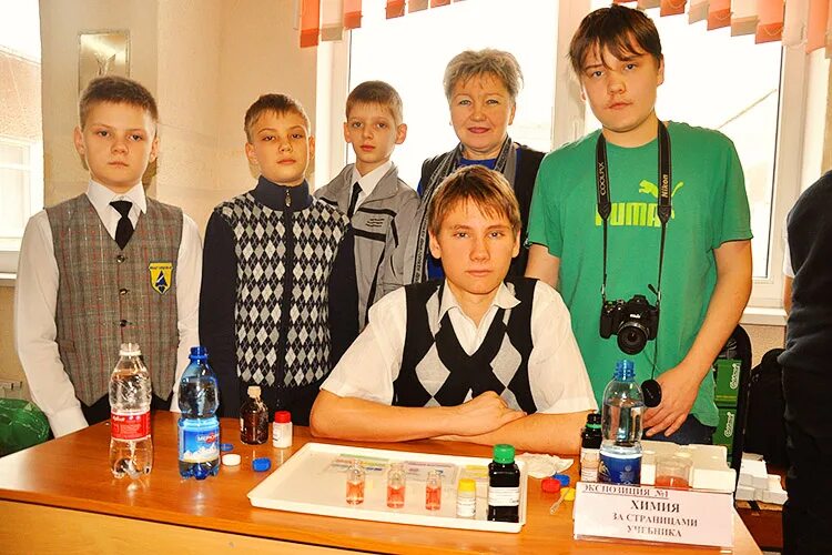Школы 33 Новороссийск ученики. Научный бал. 33 Школа Новороссийск. Музей школы 33 Новороссийска.