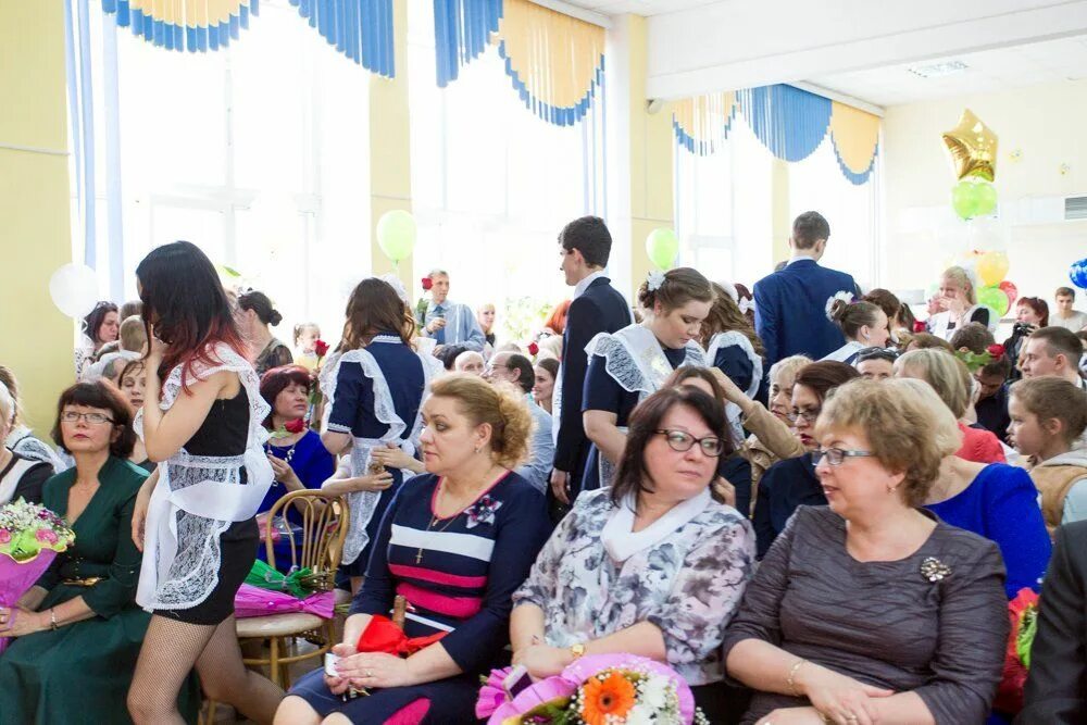 Гимназия 1 хабаровск фото. Гимназия 1 хабаровск сайт. Гимназия 5 хабаровск. Школа гимназия 5. Гимназия 7 хабаровск.