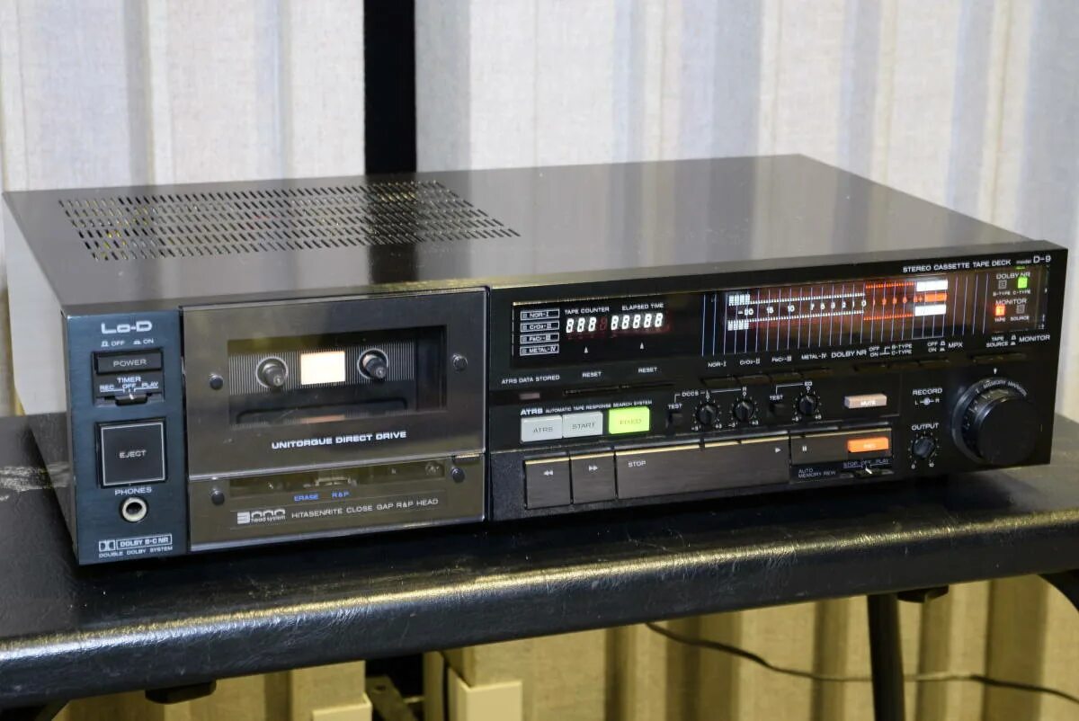 Характеристики кассетных дек. Toyota кассетная дека 3802. Tascam 130. Двухкассетная дека teac w-1200. Hitachi d-w 9 кассетная дека.