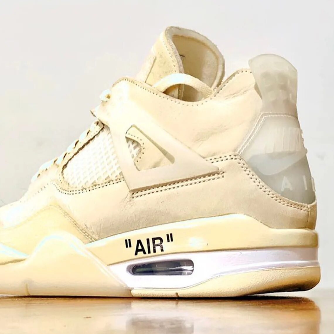 Nike Air Jordan 4 бежевые. Nike Air Jordan 4 off White бежевые. Nike Jordan 4 off White. Nike Air Jordan 4 White.