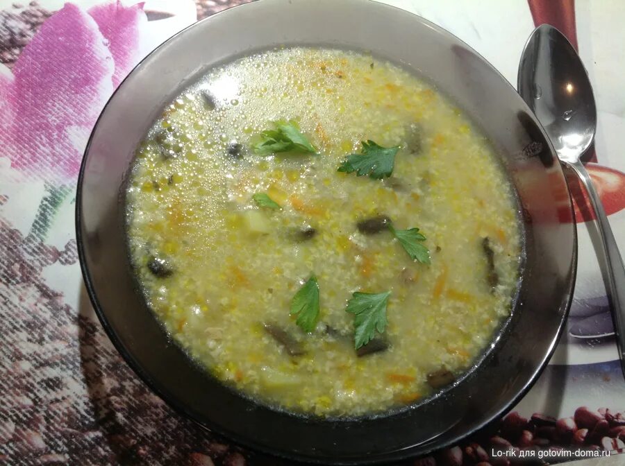Уха из головы с пшеном. Уха с пшеном и картофелем. суп с сайрой и пшенкой. суп с консервы сайра с пшеном. пшенный суп с чесночком.