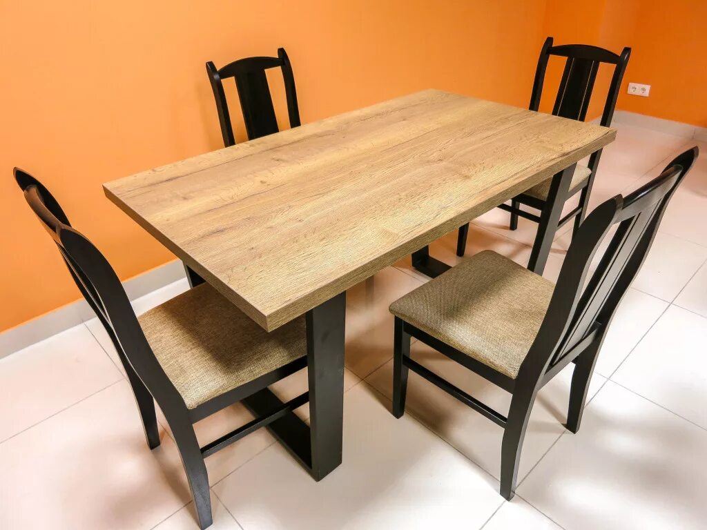 Обед на столе. Стол икеа дуб морбилонга. Обеденный стол provance white / oak. Кухонный стол дуб ботан. Стол дубовый обеденный.