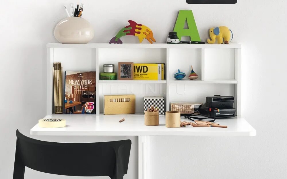 Storage table