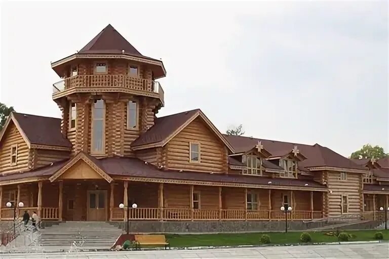 Хомяковское подворье рыбалка. Суздаль ул малиновая. Хомяковское подворье, село хомяково. Гостевой дом подворье суздаль. Подворье ул гоголя 14 суздаль.