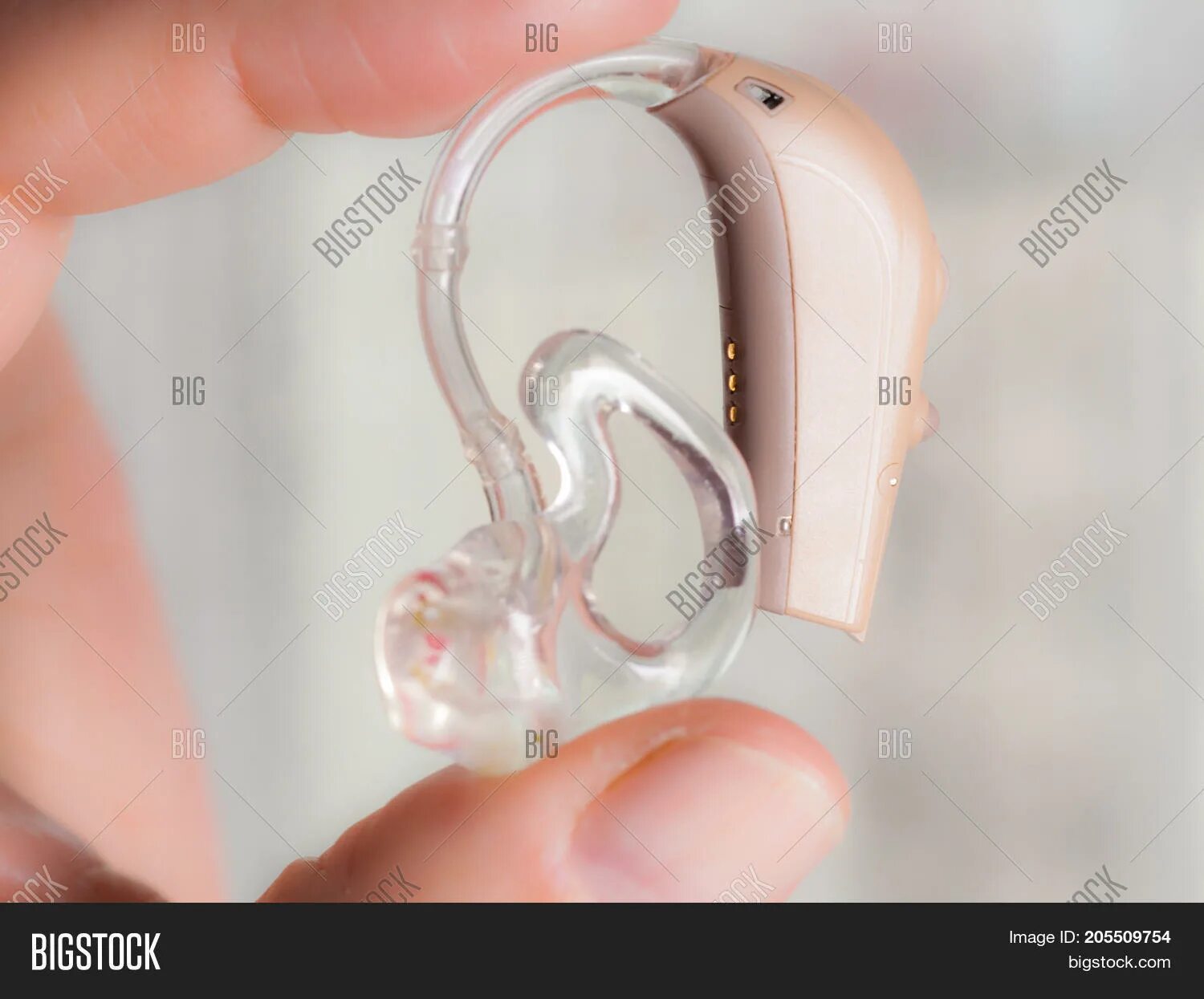 Чистка слухового аппарата. Фильтр вкладыш слуховой аппарат. Фильтр от серы слухового аппарата. Чистка слухового аппарата Widex.