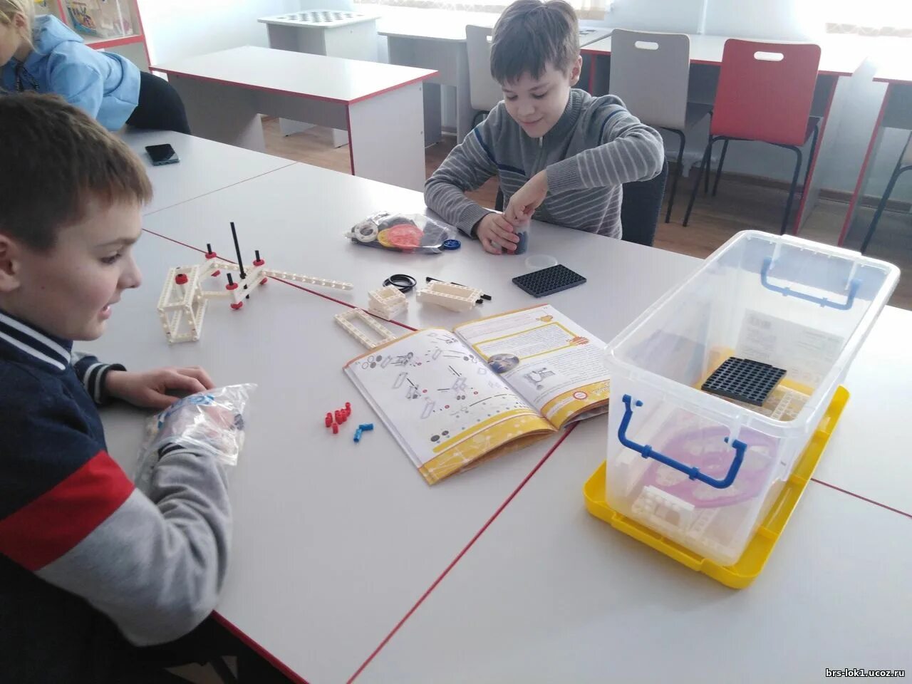 Дидактические игры. В кружке по математическому моделированию. Занятия в игровой форме. Пронина математический кружок. Занятия математикой.