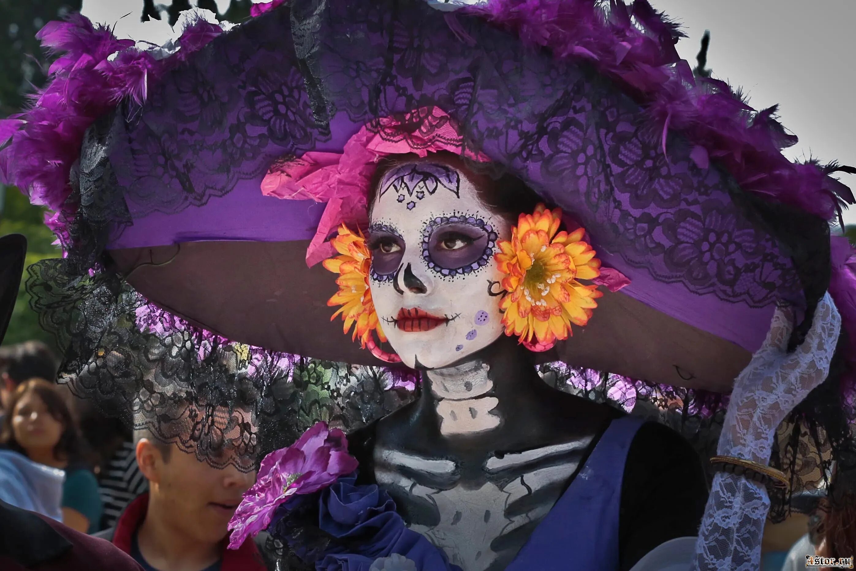 Актуальность дня мертвых. Dia de los muertos Мексика. Калавера Катрина Мексика. Диа де Лос Муэртос день. День мертвых – dia de los muertos.