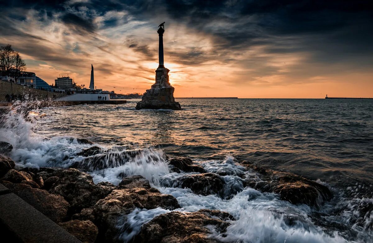 вечерний севастополь. севастопольская набережная крым. красивые севастополь. севастополь город порт. севастополь море набережная.