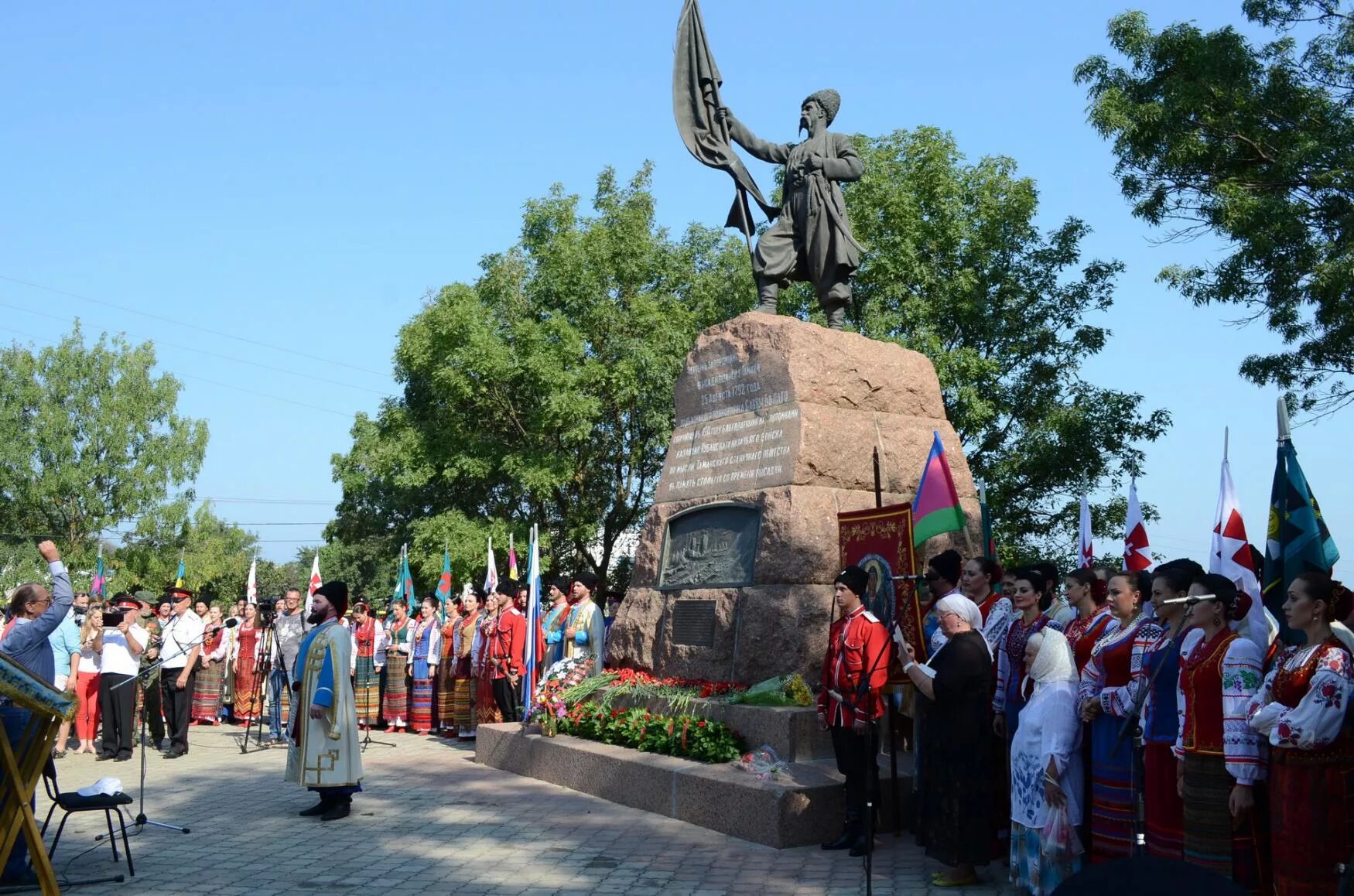 Станица. Краснодарский край станица Таманская. Станица Тамань Краснодарский. Тамань казаки. Тамань казаки праздник.