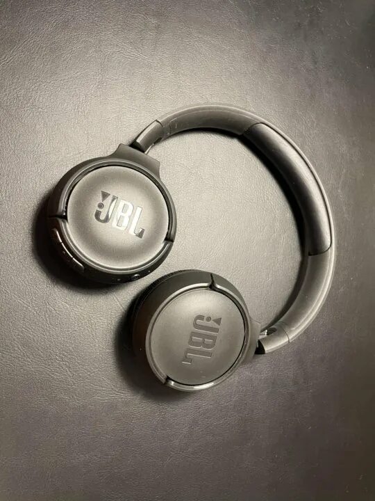 Наушники jbl tune 570bt. JBL 570bt. JBL Tune 570. Наушники JBL 570. Наушники JBL туне 570.