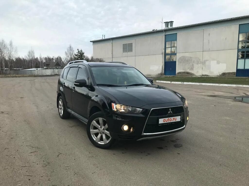 Митсубиси аутлендер 2 купить. Мицубиси Аутлендер 2 Рестайлинг. Mitsubishi Outlander 2 Рестайлинг 2008. Mitsubishi Outlander 2 Рестайлинг 2010. Митсубиси Аутлендер 2 поколения Рестайлинг.