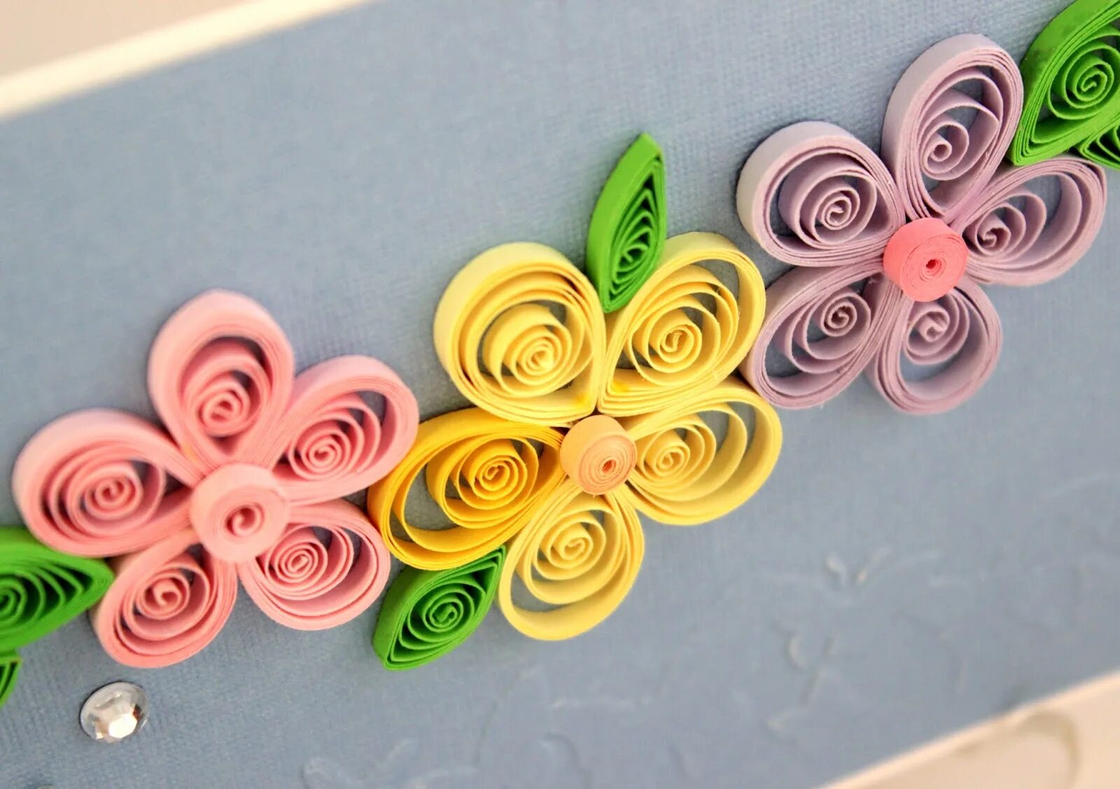 Квиллинг для начинающих. Квиллинг простой. Квиллинг простой. Квиллинг для начинающих. Цветы в технике квиллинг.