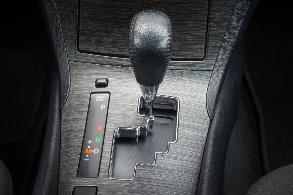 Не переключается коробка робот. Селектор выбора передач акпп. semi automatic transmission. шайба вместо рычага акпп. сколько педалей в машине с роботизированной коробкой.