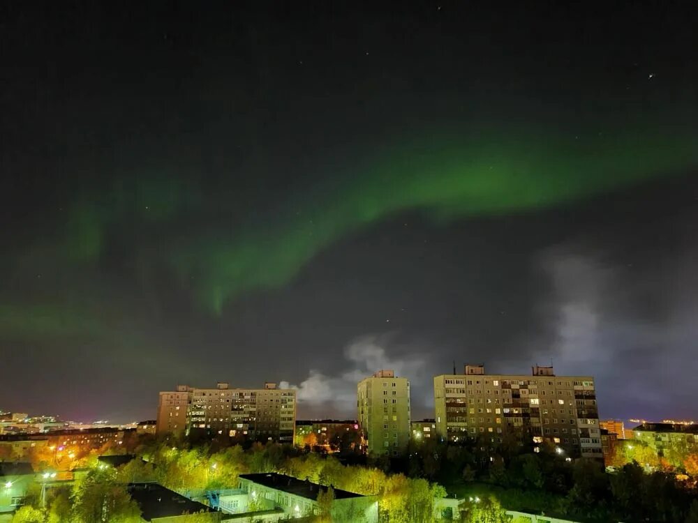 Кировск хибины полярное сияние. Апатиты кольский полуостров. Северное сияние над апатитами. Прогноз северного сияния апатиты. Цсии сияние апатиты.