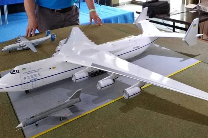 Мрия 225 модель. Самолёт ан-225 мрия сборная модель. ан-225 мрия модель 1 72. ан-225 1/72.