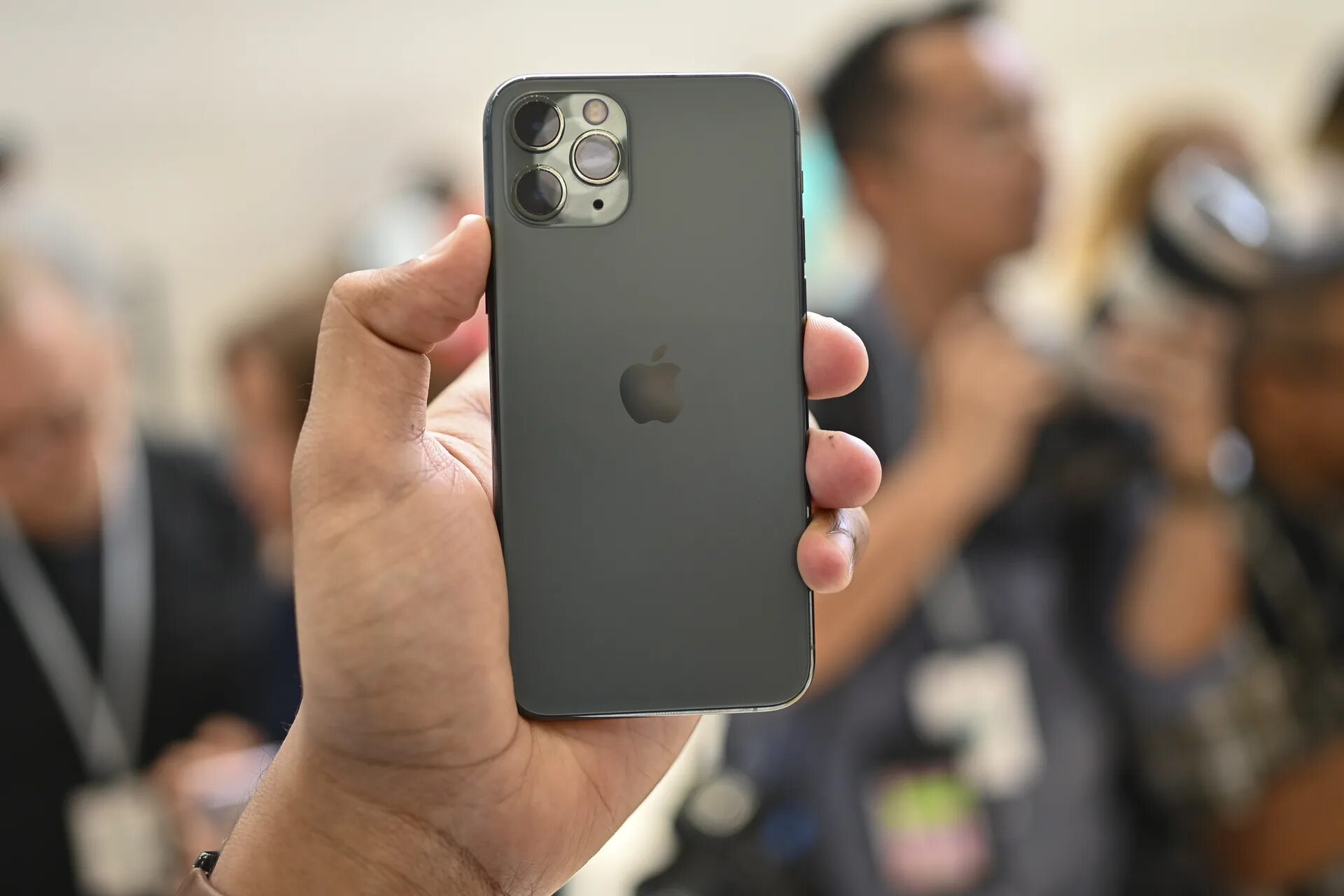 Самый последний вышедший айфон. Айфон 11 чип u1. iphone 11 new. iphone 11 вики. новый айфон последний.