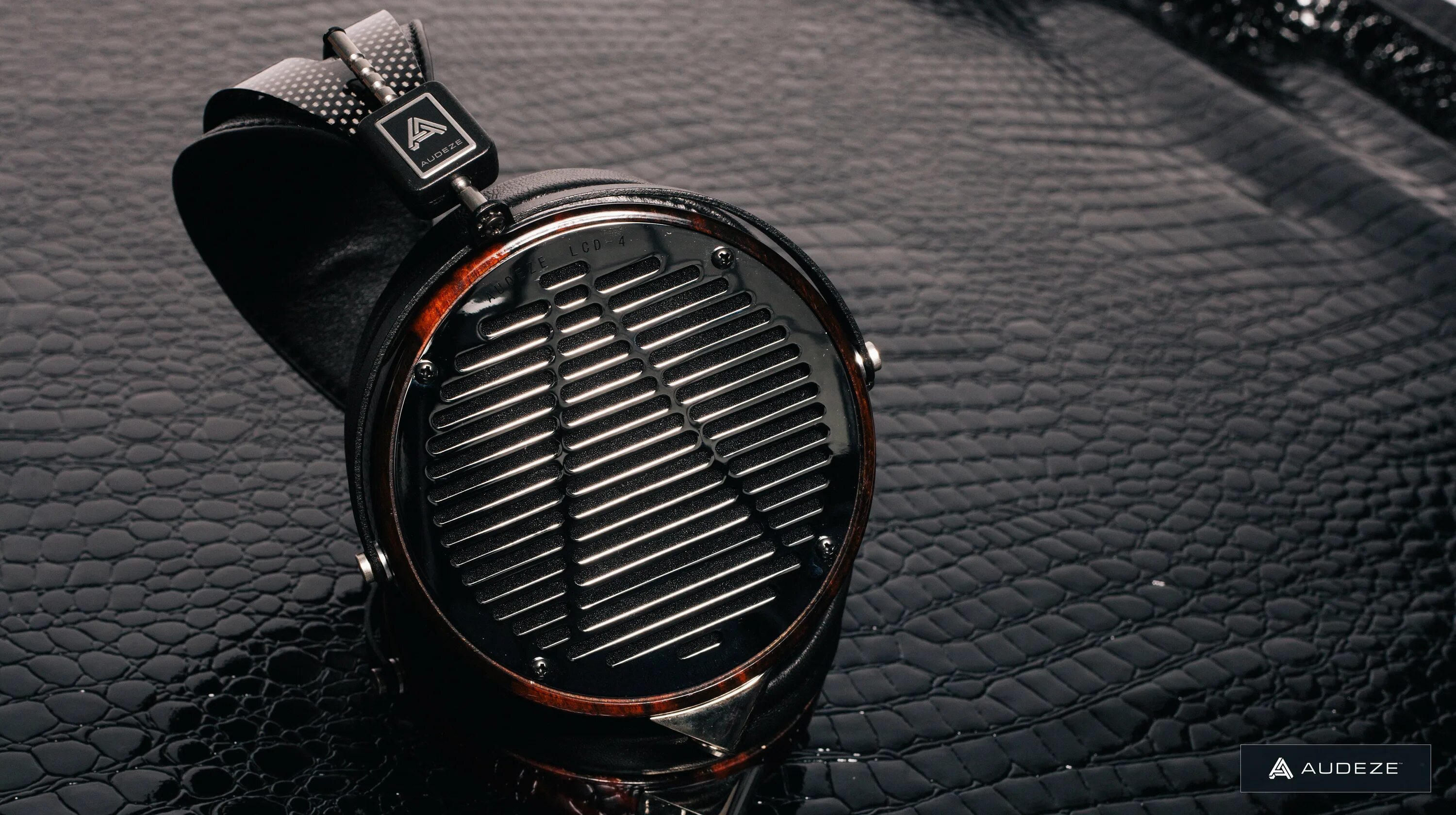 Наушники audeze lcd. Audeze lcd-4. audeze lcd-4 ачх. audeze lcd-4z. audeze lcd-1 head.