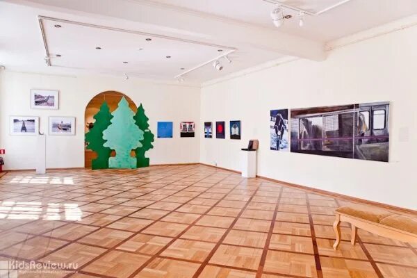 Илья репин государственная третьяковская галерея, москва. Мгхпа выставочный зал. Выставочный зал. Новый выставочный зал. Новый выставочный зал.