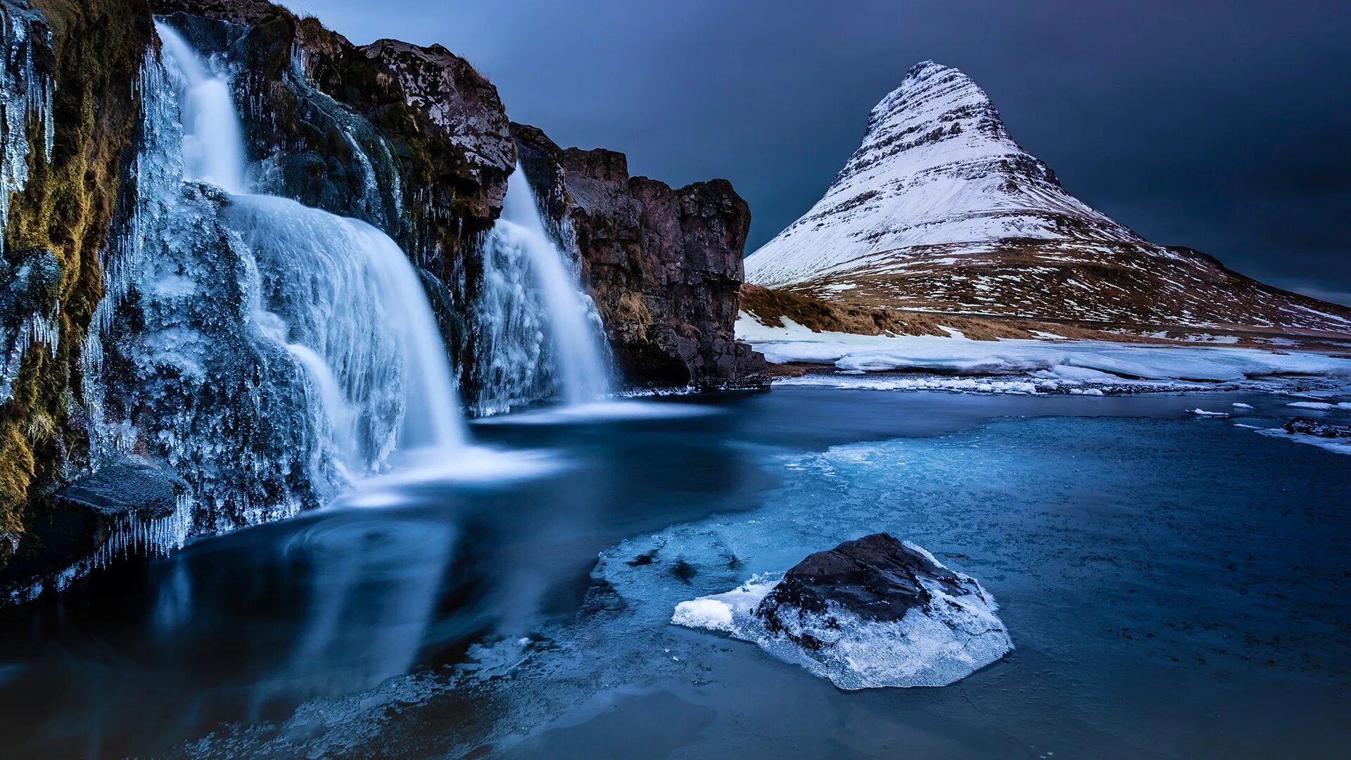 Скафтафетль Исландия. Рейнисфьяра Исландия. Водопад в горах. Озеро в горах с водопадом. Видео обои блокировки