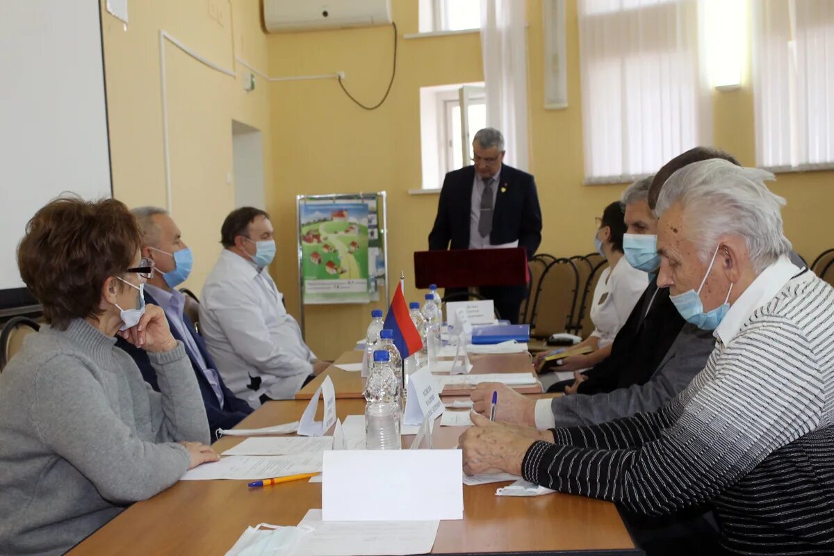 Спартакиада лиц старшего возраста самара. Кулинария пенсионеры. Чапаевск 11. Пенсионеры чапаевска. Чапаевск министр спорта.