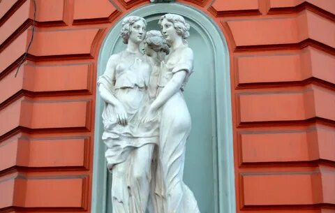 Улица скульптурная