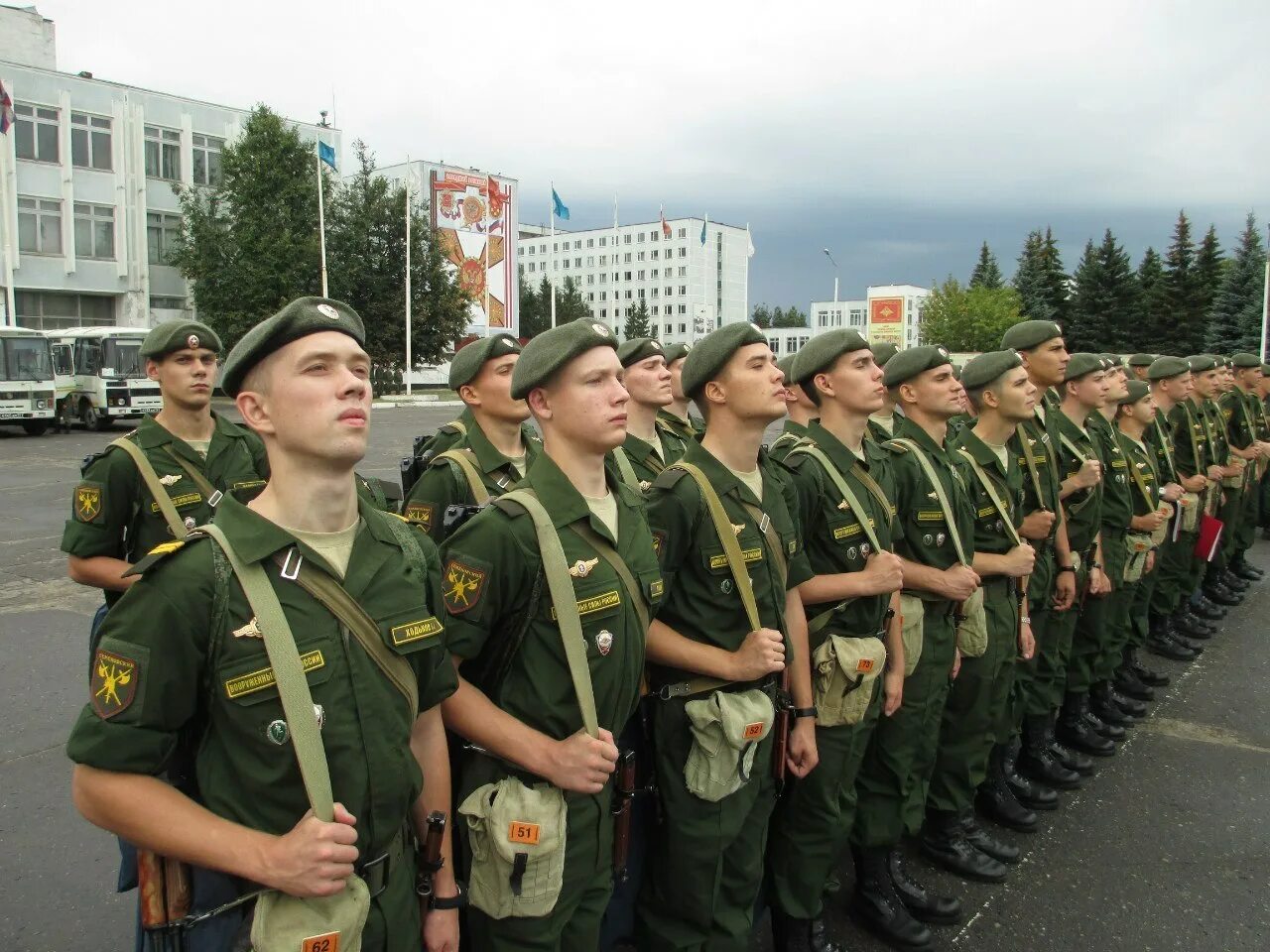 Служил в мотострелковых войсках. Армейская форма. Форма танковых войск. Учения мотострелковых войск. Фотографии нарисованных мотострелков.