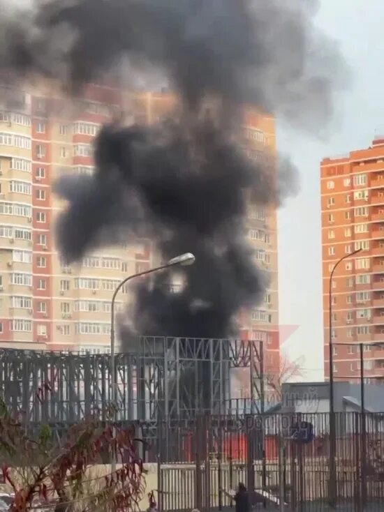 Пожар в старых химках. Репина 17 пожар абакан. В химках сгорел склад. Пожар на рябикова 81 ульяновск. Пожар на шаумяна.