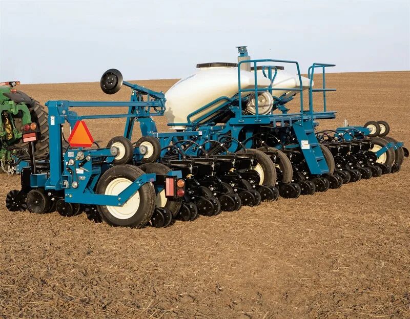 Сеялка Kinze 3605. Сеялка точного высева Kinze 3600. Пропашная сеялка точного высева Kinze 3605. Сеялка кинза 24 рядная пропашная.