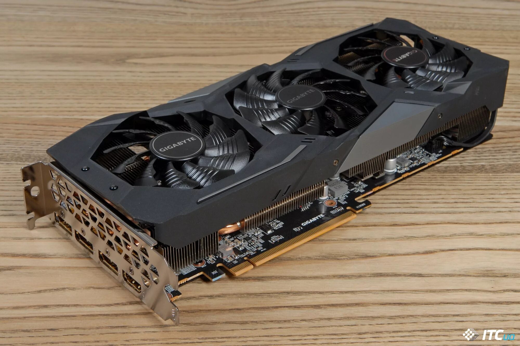 Amd rx 5600 xt. Gigabyte rx 5600xt 6gb. rx 5600 xt gigabyte. видеокарта amd rx5600xt.
