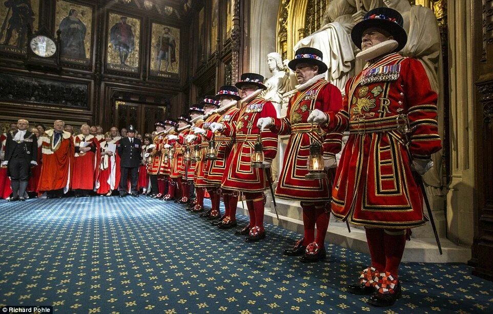 В каком году возникла англия. Палата пэров Великобритании. Председатель палаты лордов в Великобритании. Монарх Великобритании палата лордов.