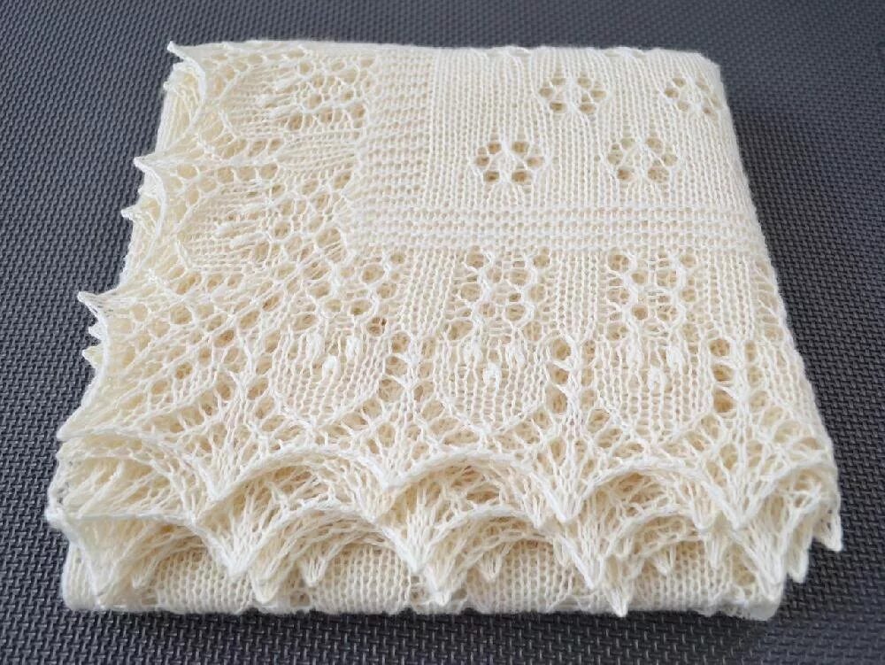 Ажурный плед. Оренбургский пуховый платок ансамбль 2007. Нежный палантин спицами. Плед для новорожденного. Ажурный плед для новорожденного.