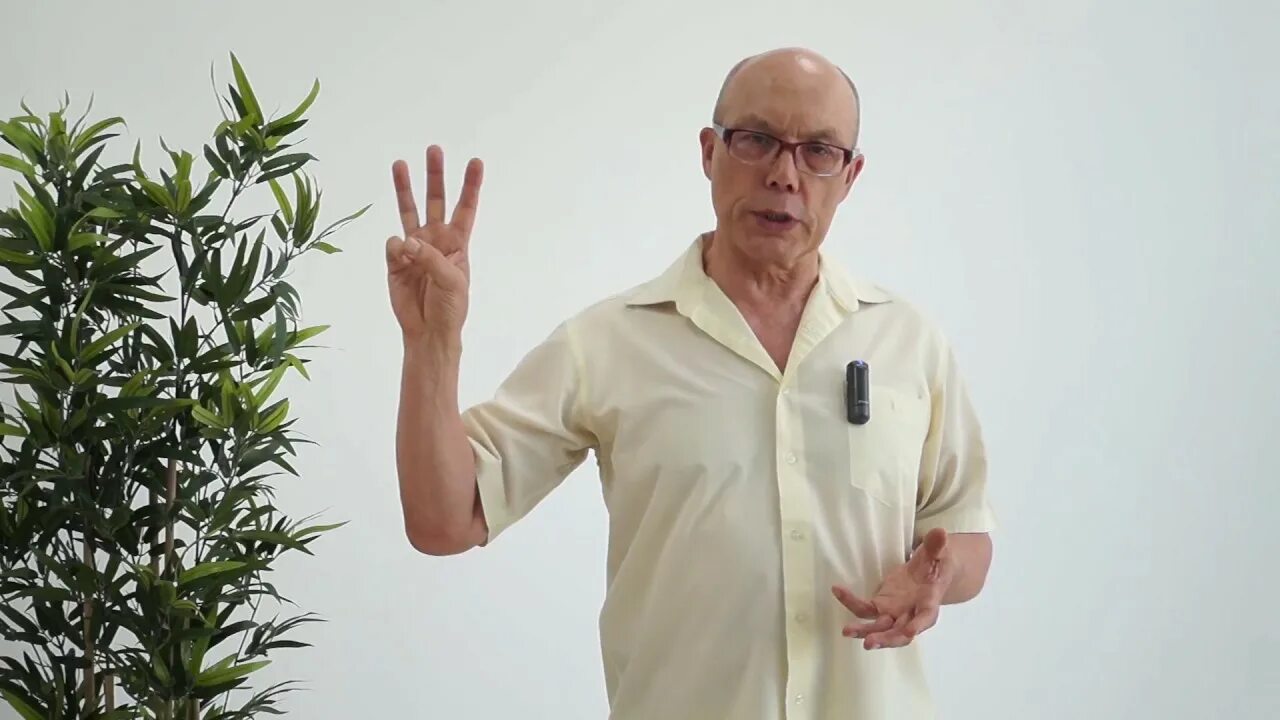 Тренер медиатор. Габдулла хамитов бизнес-тренер уфа. бизнес тренер хамитов. габдулла хамитов бизнес-тренер уфа биография.
