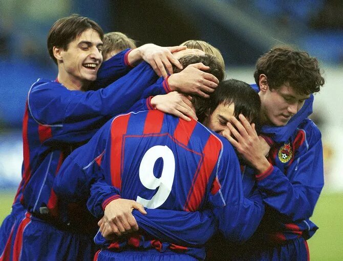 Как попасть в цска. Заря 18 цска. Мухин игрок цска. Футбольная команда дети. Цска чемпион.