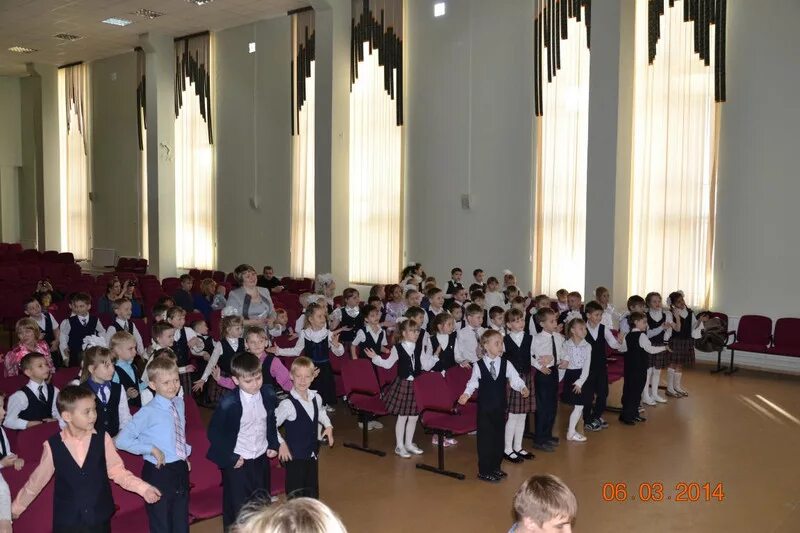 Школа 82 Новосибирск. Школа номер 82 Владивосток. Школа 82 Новосибирск директор.