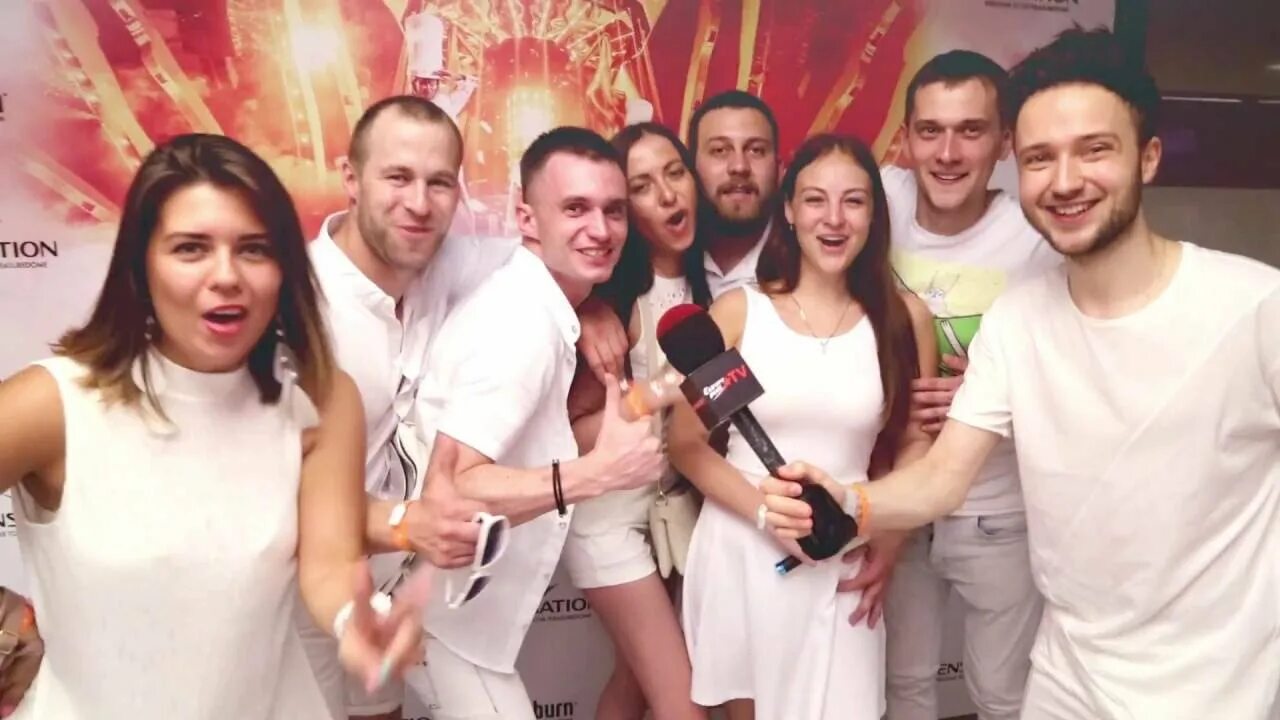 Телевидение ток шоу. Topic chart europa plus tv. Европа плюс тв topic chart. Ток шоу интервью. Европа плюс hot news 2019 12 12.