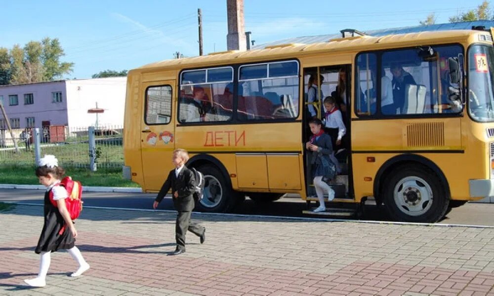 Школьный автобус. Автобус для детей. Школьный автобус дети. Шкільний автобус. Подвоз школьный автобус