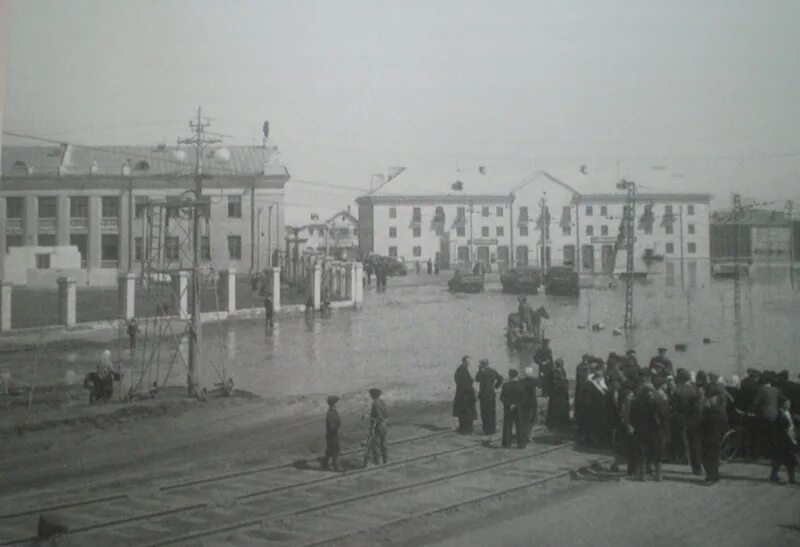 Какие улицы затопила в городе орске. Наводнение в Орске в 1957. Орск 1957 наводнение в Орске. Старый Орск. Орск СССР.