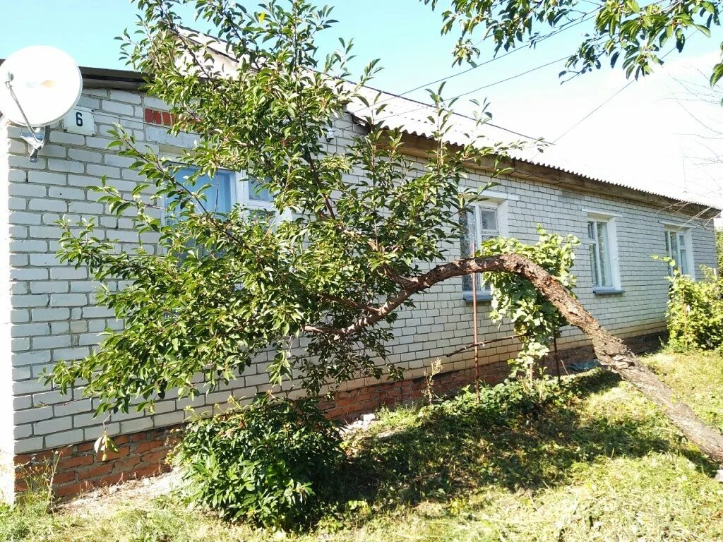 Новые бурасы фото. Этажки новые бурасы. Дом в бурасах. Новые бурасы дома. Коттедж в петровске саратовской обл.