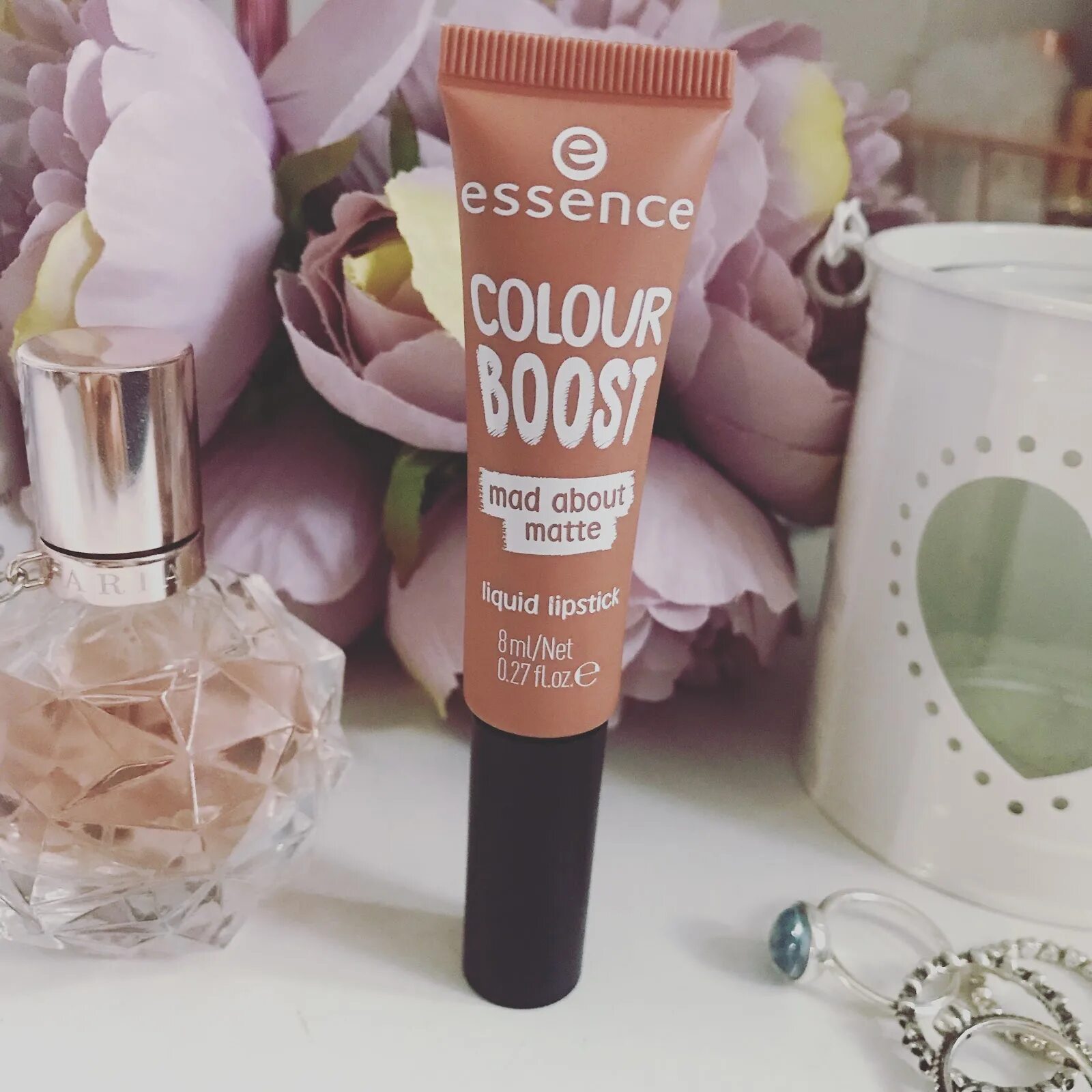 Essence color. Essence Colour Boost Mad about Matte. Essence Colour Boost Mad about Matte 01. Эссенс Colour Boost. Essence Colour Boost Mad about Matte Liquid Lipstick.