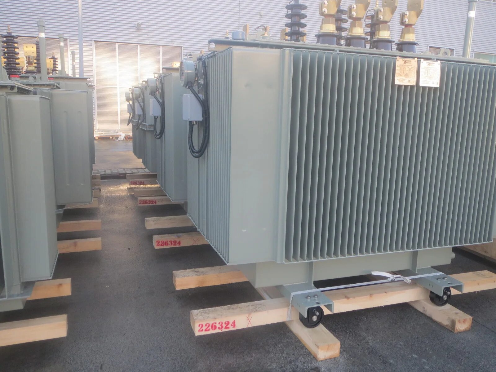 трансформатор 2500 ква. силовые трансформаторы сухой с литой изоляцией 200 ква.