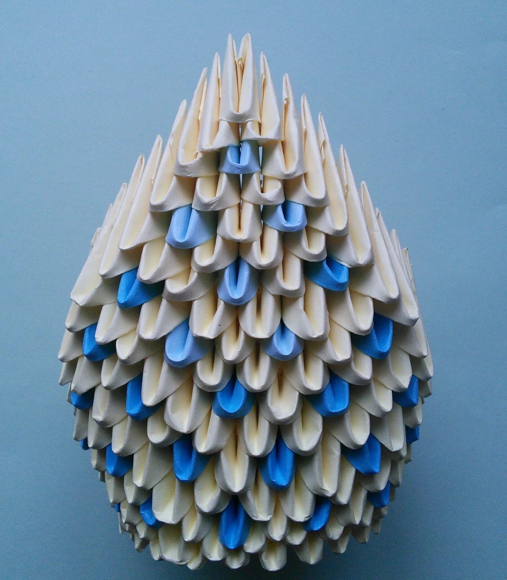 Павлин из модулей. Павдинмодульное оригами. Павлин модульное. Павлин из модулей. Павлин модульное.