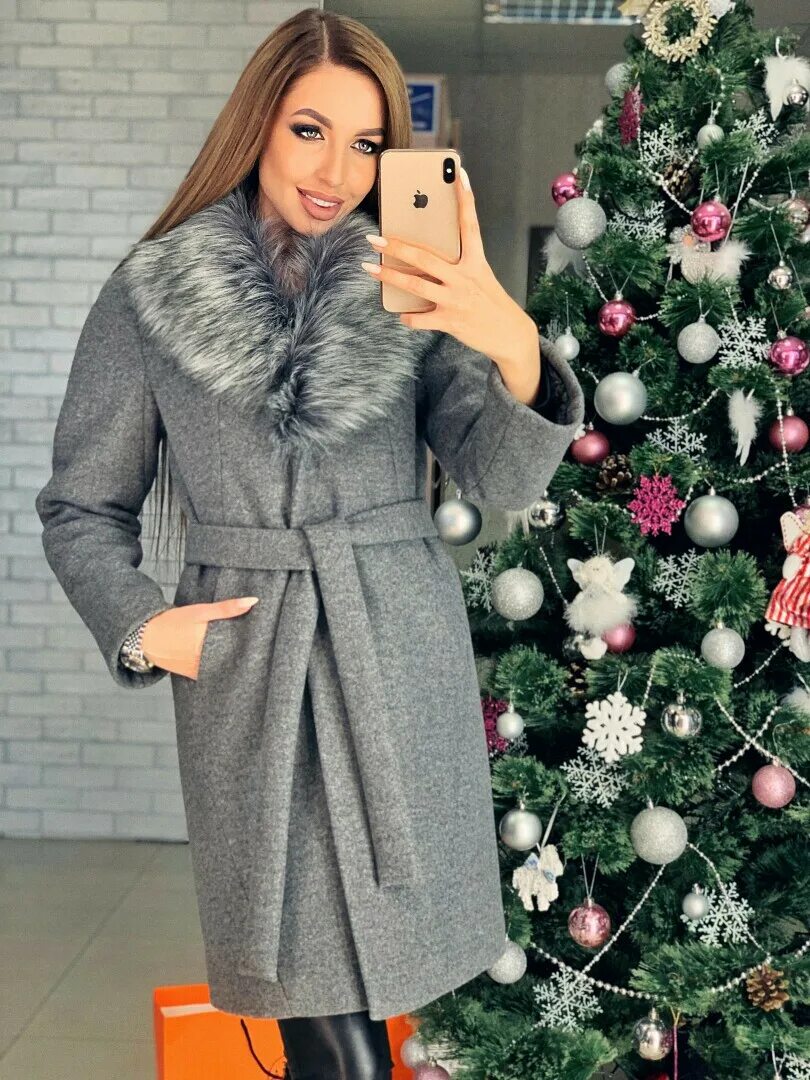 Зимнее пальто женское. Красивые зимние пальто для женщин. Пальто с меховым воротником leo lazzi. Пальто р женское зимнее. Драповое пальто женское.