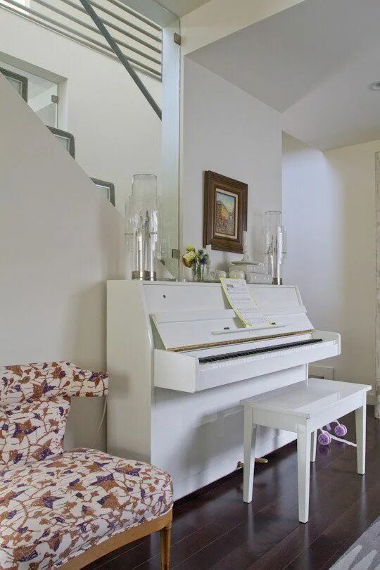 White piano ! Piano room decor, Grand piano living room, Piano living rooms
