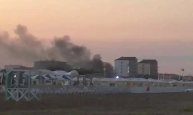 Пожар в анапе 2024. Анапа пожар сейчас. Пожар в алексеевке анапа. Пожар в анапе гостиница центральная. Анапа лазурная 24 пожар.