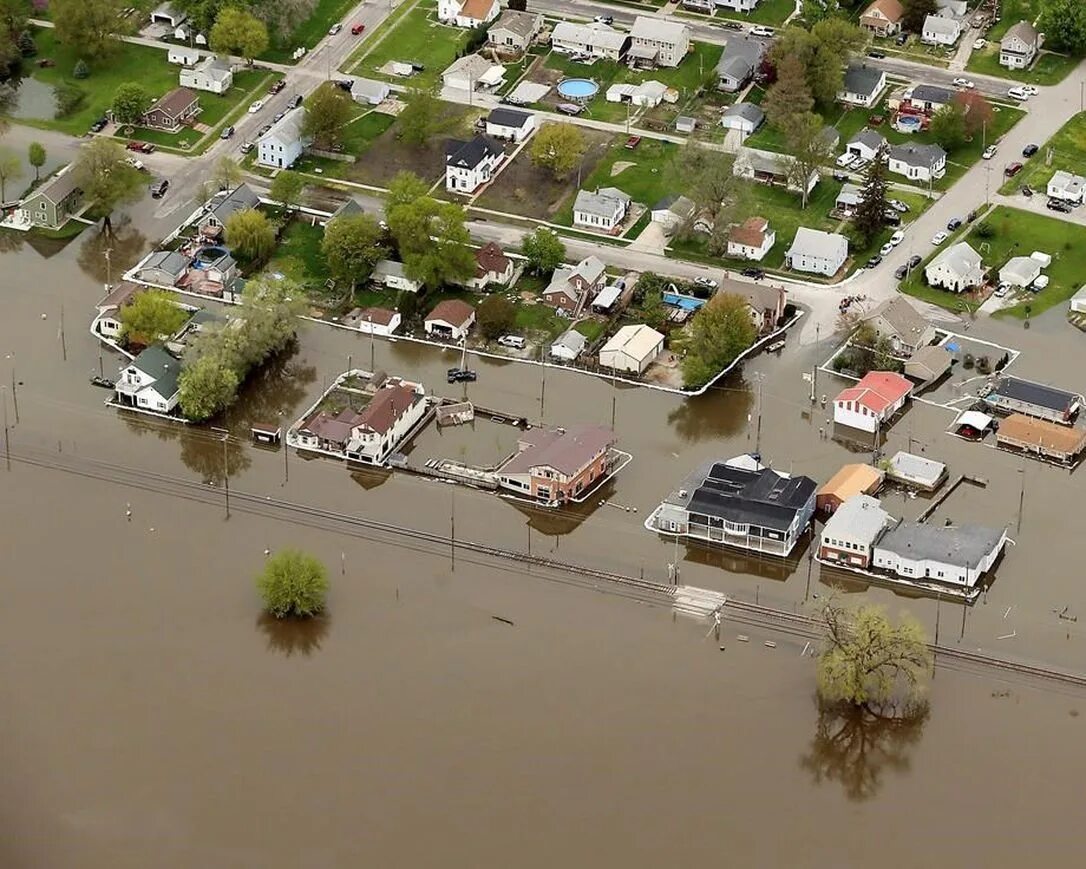 Ураган катрина 2005 новый орлеан. Наводнения в россии. Floods in europe 2021 бельгия. Затопление. Наводнение.