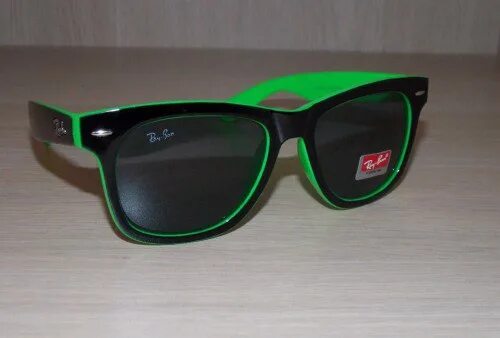 Зеленый бан. Очки ray ban Wayfarer 8913. Очки ray ban черно зеленые 6070. Очки ray ban 4310. Очки ray ban зеленый.