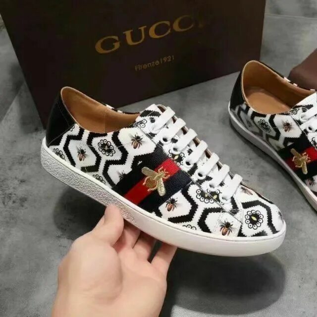 Луи Виттон гуччи кеды. Gucci Sneakers 2022. Обувь гуччи fake. Gucci Tian Sneakers 427079. Gucci реплика