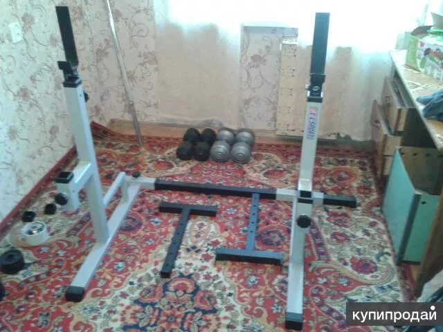 Подставка с блинами на штангу. Гантели с грифом для штанги. Силовой центр torneo power pro, 2020-21. Советское спортивное снаряжение. Советский спортивный инвентарь.